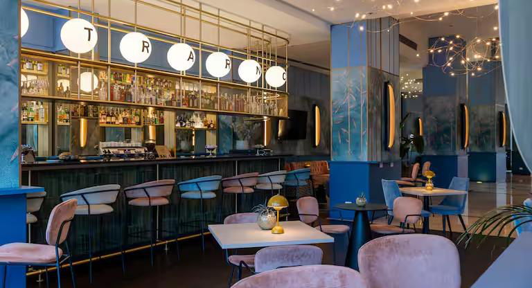 DoubleTree restaurant & bar reference